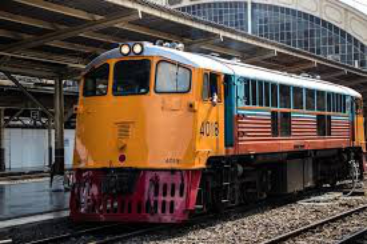 การรถไฟแห่งประเทศไทย (รฟท.) “ลดค่าโดยสาร 50%” ให้กับผู้สูงอายุ 60 ปีขึ้นไป นาน 4 เดือนเต็ม ตั้งแต่วันที่ 1 มิ.ย. ถึง 30 ก.ย.68 ใช้ได้กับขบวนรถไฟธรรมดา - รถชั้น 3 ทุกเส้นทาง