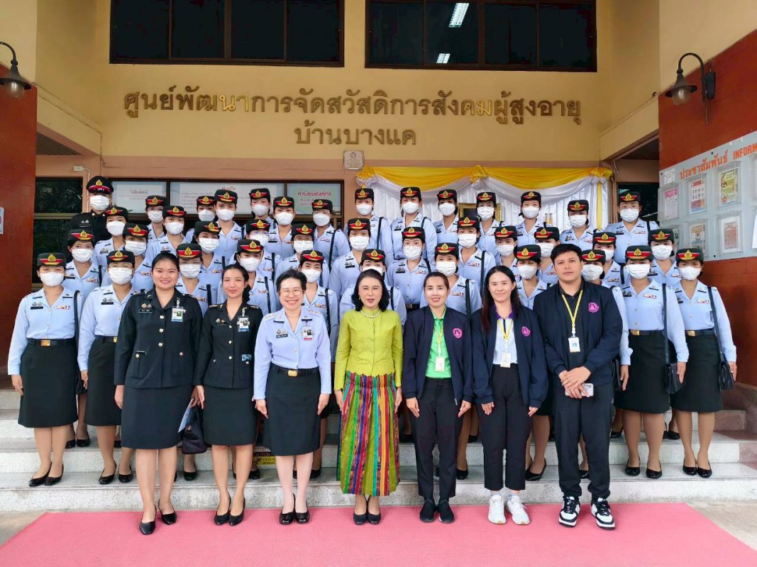 ให้การต้อนรับคณะอาจารย์ นักเรียนพยาบาล  วิทยาลัยพยาบาลกองทัพบก เขาฝึกปฏิบัติงาน