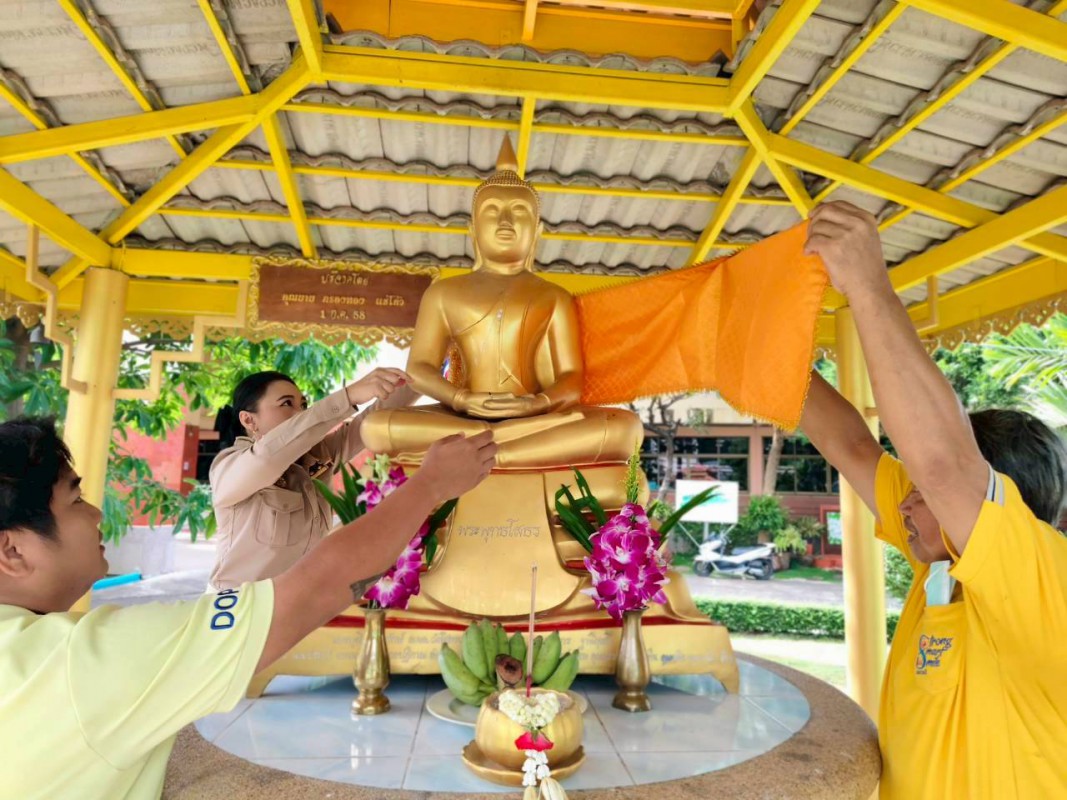 จัดพิธีสักการะ พร้อมเปลี่ยนผ้าสไบ ห่มองค์พระประชาบดี  ณ ศพส.บ้านบางแค