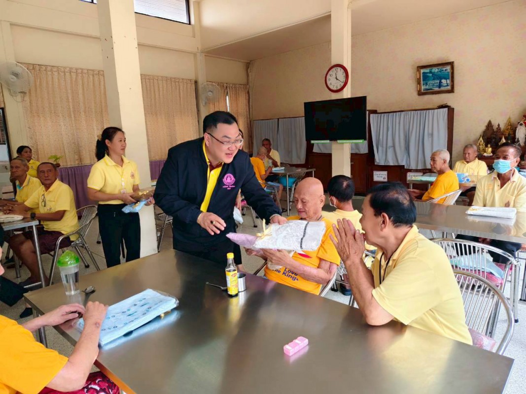 ให้การต้อนรับ อธิบดีกรมกิจการผู้สูงอายุ และคณะผู้บริหาร ตรวจเยี่ยมการดำเนินงานของศูนย์ฯ